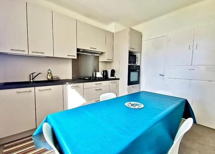 Dupleix à La Baule, Proche De La